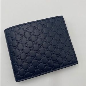 GUCCI Men’s Microguccissima Bifold Wallet